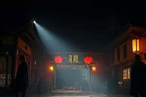 《玻璃温室》逆光里的蕨类植物与铁架